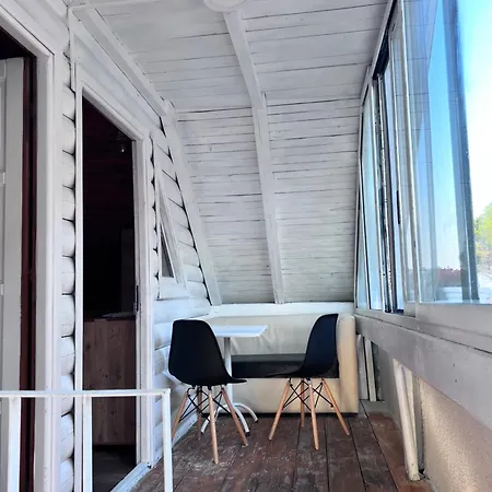 White Villa Baks-Rrjoll
