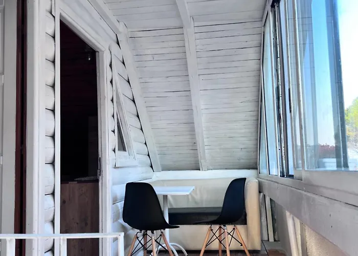 White Villa Baks-Rrjoll